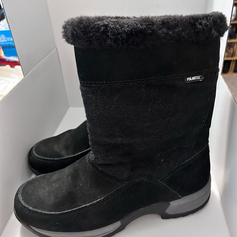 Polartec Sporto Black Womens Boots

Size 9 1/2 M